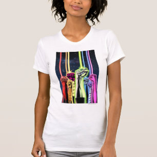 Camiseta Manos en el aire con los anillos - color