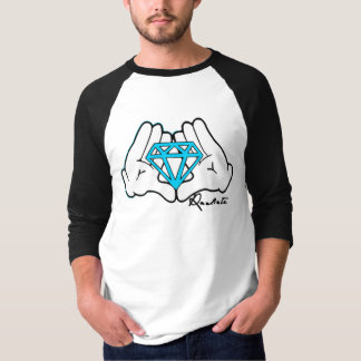 Camiseta Manos que sostienen el raglán del diamante