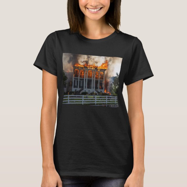 Camiseta Mansión Antebellum | El incendio estalla en Nottow (Anverso)