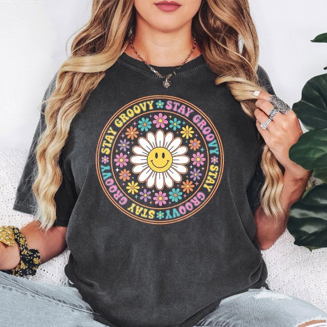 Camiseta Mantén Groovy Smiley Daisy Flor Retro (Subido por el creador)
