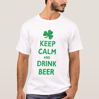 Camiseta Mantenga cerveza tranquila y de la bebida