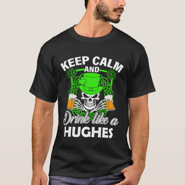Camiseta Manténgase tranquilo y beba como un día de maricas (Anverso)
