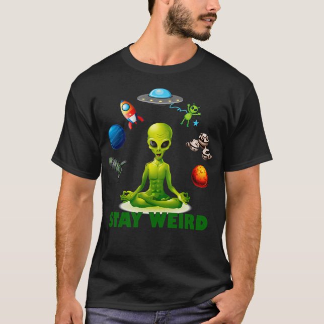 Camiseta Mantente Extraño Zen Green Alien Y Yoga Pose (Anverso)