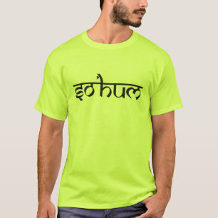 Camiseta Mantra SO HUM - contorno blanco y negro plano