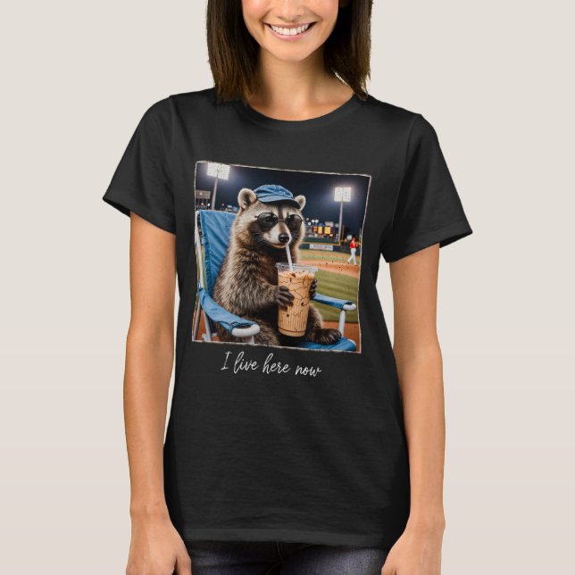 Camiseta Mapache Ahora Vivo Aquí (Anverso)