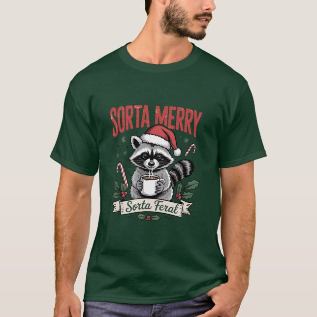 Camiseta Mapache de Navidad Medio Alegre Medio Feral Navida (Anverso)