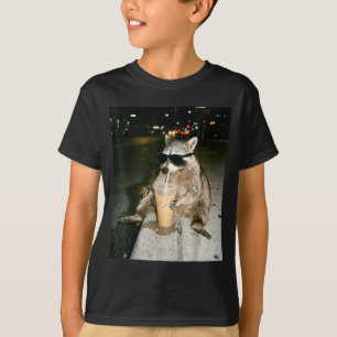 Camiseta Mapache divertido bebiendo café helado meme hombre