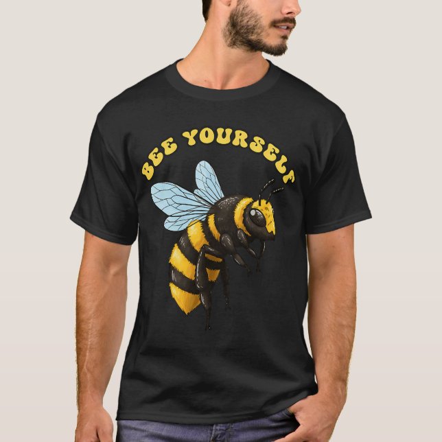 Camiseta Mapache Musical Tocando la Guitarra (Anverso)