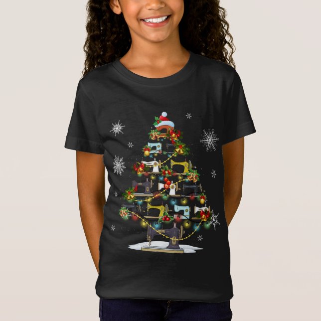 Camiseta Máquinas de coser árboles de Navidad iluminan terr (Anverso)