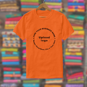Camiseta Marca comercial en modelo redondeado Texto sobre N