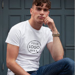 Camiseta Marca de la empresa Empresarial Logo<br><div class="desc">Una plantilla de negocio simple y personalizado en un estilo minimalista moderno que se puede actualizar fácilmente con el logotipo de su empresa. Si necesita ayuda para personalizar este producto,  por favor contáctenme con el botón de mensaje de abajo y estaré encantado de ayudarle.</div>