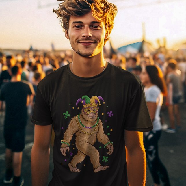 Camiseta "Mardi Gras Bigfoot – Festive Sasquatch  (Subido por el creador)