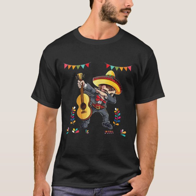 Camiseta Mariachi con guitarra cinco de mayo (Anverso)