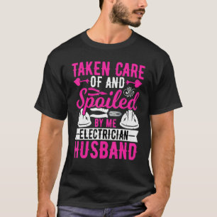 Camiseta Marido electricista atendido por Me Lineman