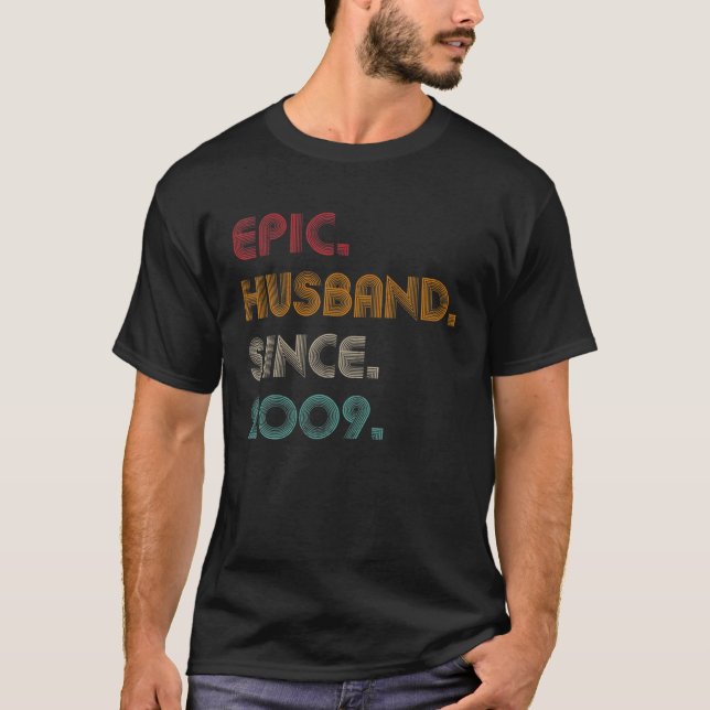 Camiseta Marido Épico De Los Hombres Desde 2009 - 13º Anniv (Anverso)