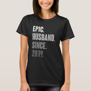 Camiseta Marido épico de los hombres desde 2019 - Cuarto Bo