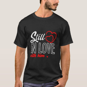 Camiseta Marido y Esposa Novia Y Novia Todavía En El Amor
