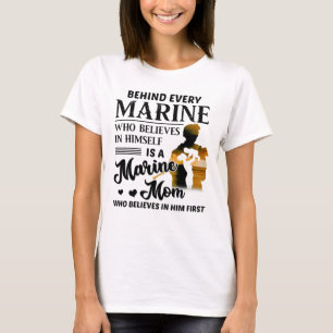 Camiseta Marine Que Se Cree Es Una Mamá Marina Vetera