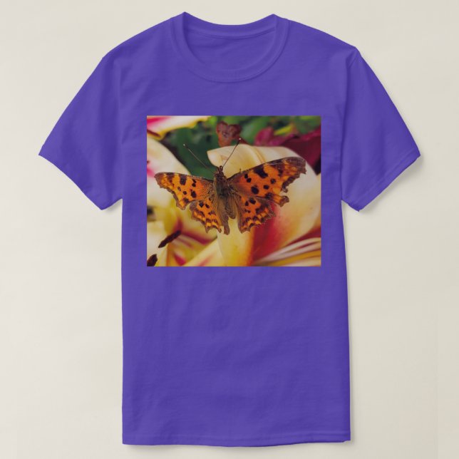 Camiseta Mariposa coma en el jardín (Diseño del anverso)