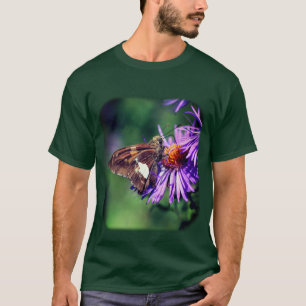 Camiseta Mariposa En Flor De Aster Púrpura