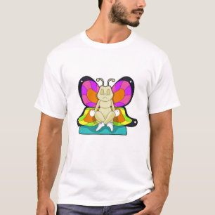 Camiseta Mariposa en Yoga en piernas cruzadas