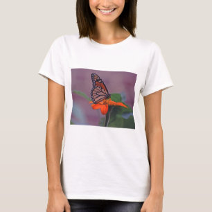 Camiseta Mariposa monarca en girasol mexicano (Tithonia).j