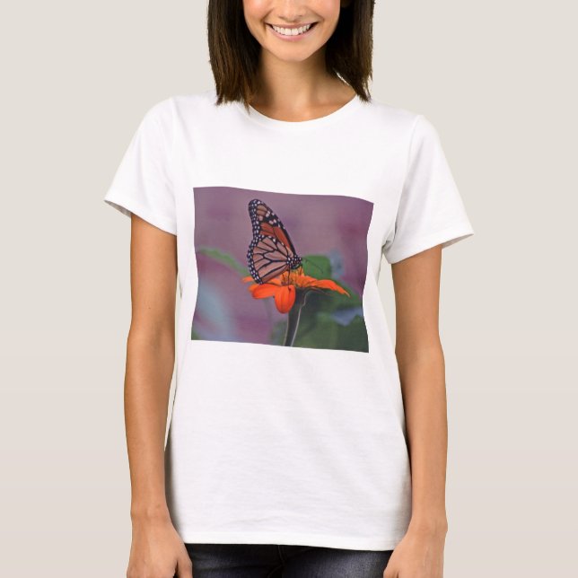 Camiseta Mariposa monarca en girasol mexicano (Tithonia).j (Anverso)