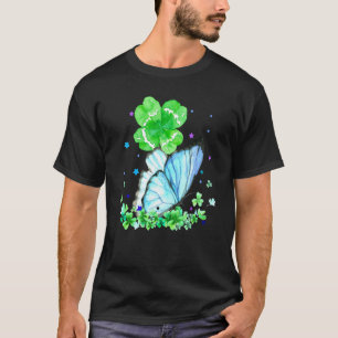 Camiseta Mariposa sostiene estrellas de shamrock y patadas