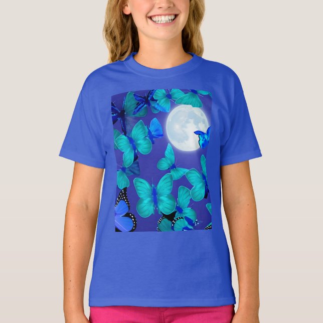 Camiseta Mariposas y polillas en un cielo azul iluminado po (Anverso)