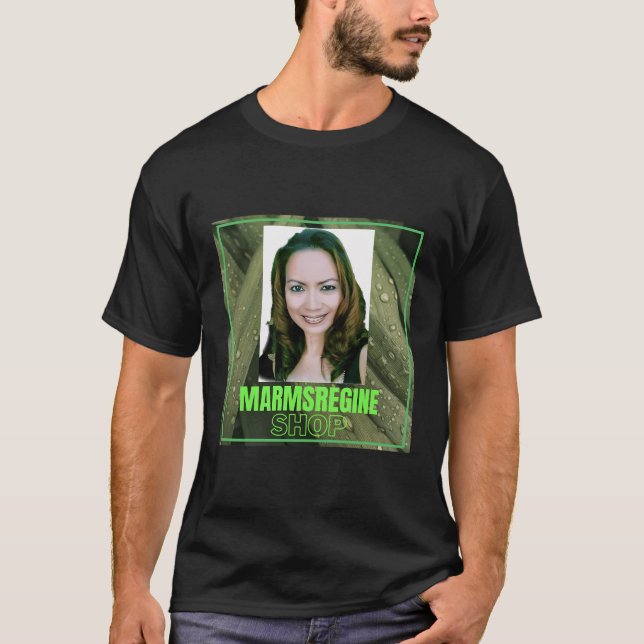 Camiseta Marmsregine Universal Shop (Anverso)