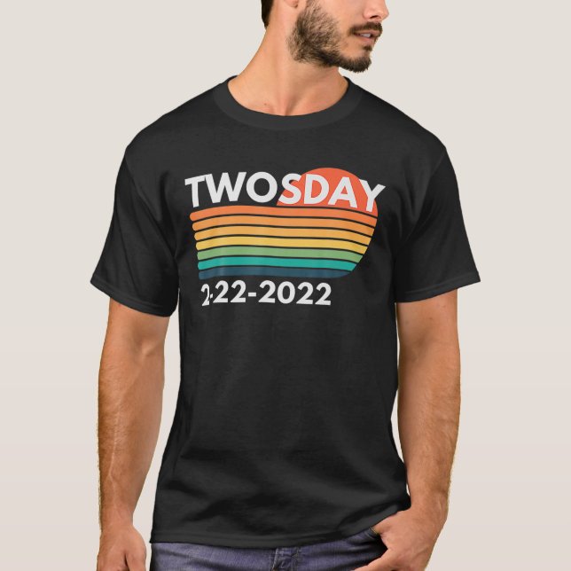 Camiseta Martes 22 De Febrero De 2022 Divertido 2222 (Anverso)