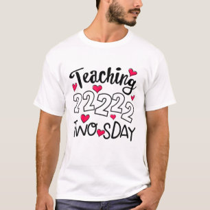 Camiseta Martes Dos Días, 22 De Febrero De 2022 Feliz Twosd