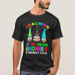 Camiseta Martes Graciosas Gnomías 2 De Febrero De 2022 Twos