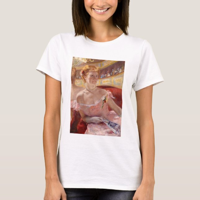 Camiseta Mary Cassatt - Mujer con collar de perla en un gra (Anverso)
