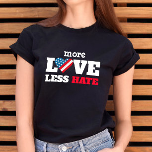 Camiseta Más Amor Menos Odio Bandera Rústica Negrita de EE.