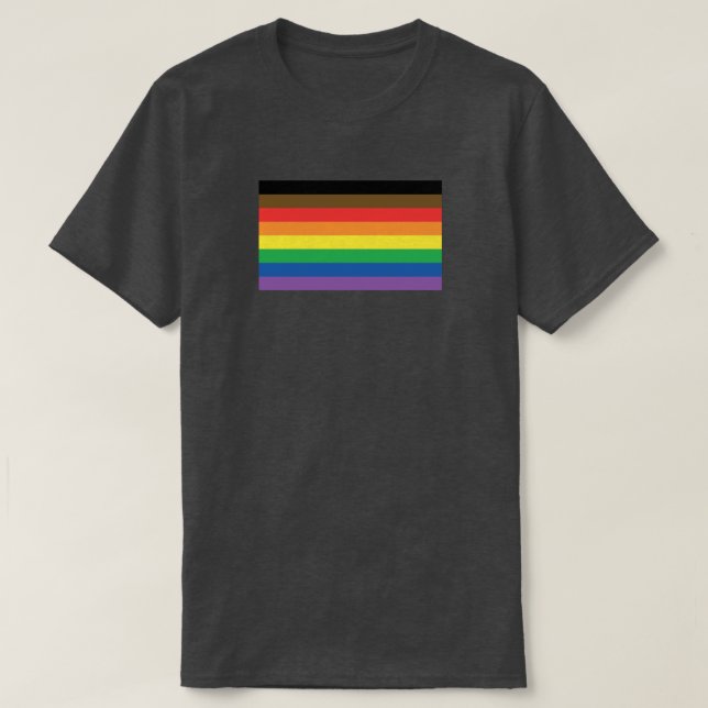 Camiseta Más colorean más personalizable LGBT del arco iris (Diseño del anverso)