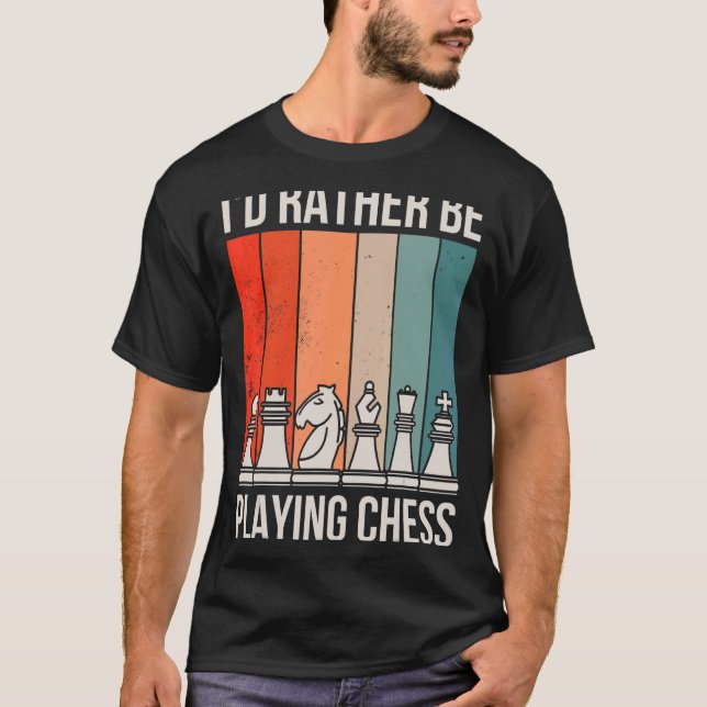 Camiseta Más Que Jugar Al Ajedrez (Anverso)