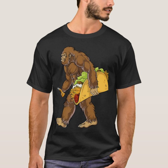 Camiseta Masa Grande Sujetando Un Tacocon Un Taco Sasquatch (Anverso)