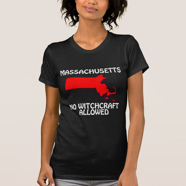 Camiseta Massachusetts - No se permite la brujería (Anverso)