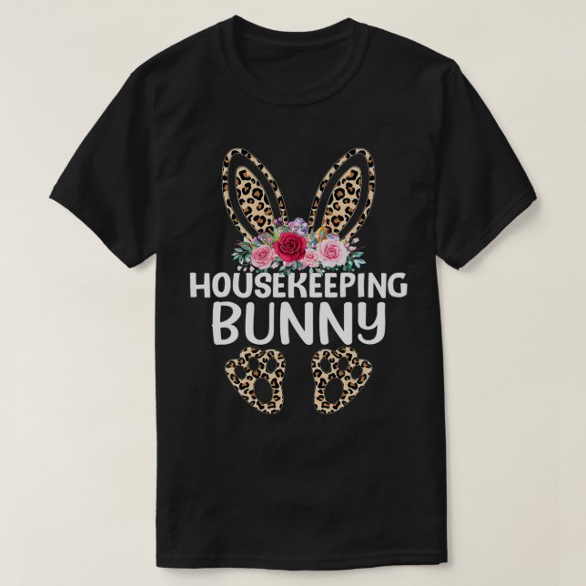 Camiseta Matching Funny Leopard Print Bunny Housekeeping Ea (Diseño del anverso)