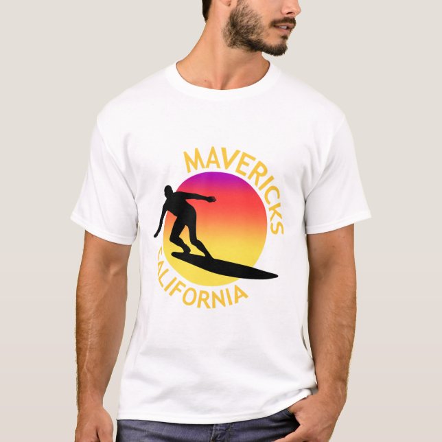 Camiseta Mavericks Surfing California Vacation  (Anverso)