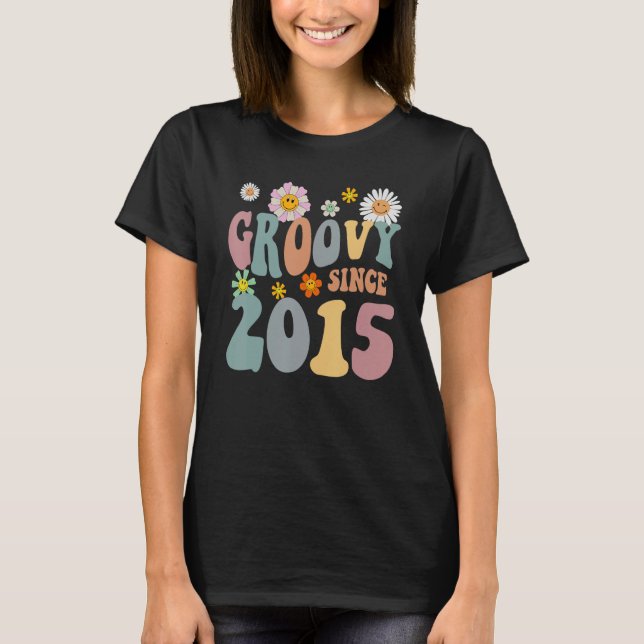 Camiseta Mb Groovy desde 2015: 7° Nacimiento de Flor Hippie (Anverso)