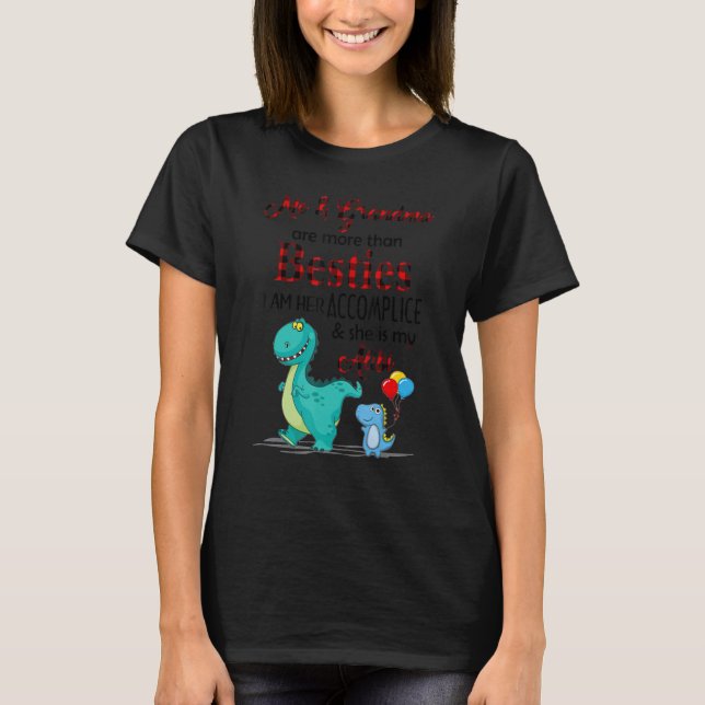 Camiseta Me And Grandma Are More Than Besties Family Dinosa (Anverso)
