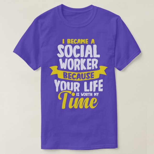 Camiseta Me Convertí En Trabajadora Social (Diseño del anverso)