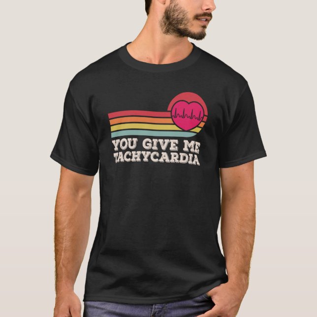 Camiseta Me Das Tachycardia Día de San Valentín Enfermera d (Anverso)