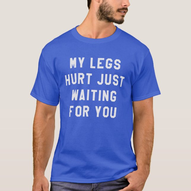 Camiseta Me Duele La Pierna Esperando Maratón Mirando (Anverso)