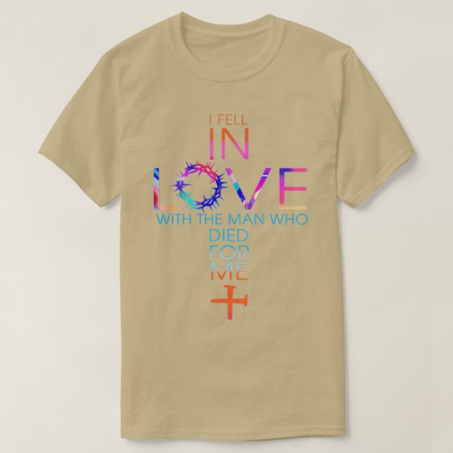 Camiseta Me Enamoré Del Hombre Que Murió Por Mí (Diseño del anverso)