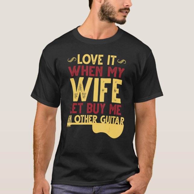 Camiseta Me encanta cuando mi esposa me deja comprar otra g (Anverso)