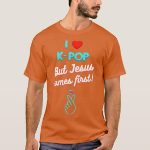 Camiseta Me encanta KPop pero Jesús viene primero