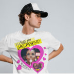 Camiseta Me encanta mi foto personalizado de novia y2k<br><div class="desc">Crea tu propia camiseta que amo a mi novia. Esta camiseta puede ser un regalo de aniversario muy divertido. Obligar a tu novio a usar esta camiseta tiktok superlinda todo el tiempo. Recibirá muchos elogios en la escuela y en Instagram. ¡La camiseta de "Amo a mi novia" es la última...</div>